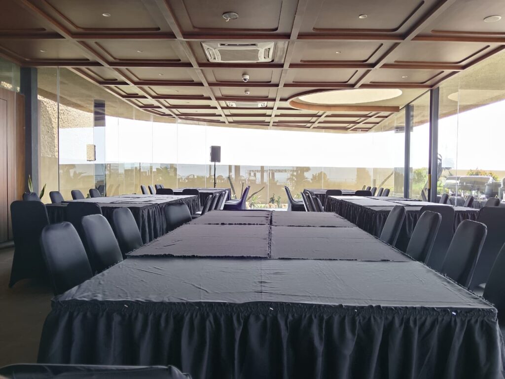 Sewa Meja Kotak Daerah Jakarta