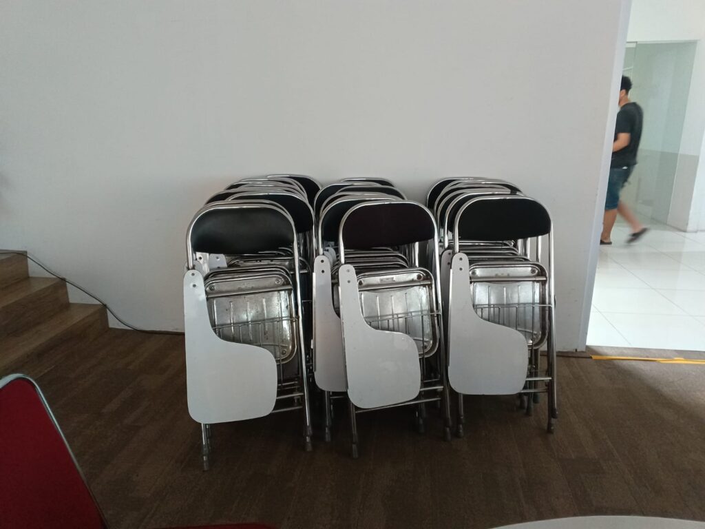 Sewa Kursi Kuliah Terdekat Bekasi Timur