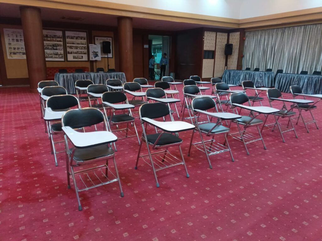 Sewa Kursi Kuliah Terdekat Bekasi Timur