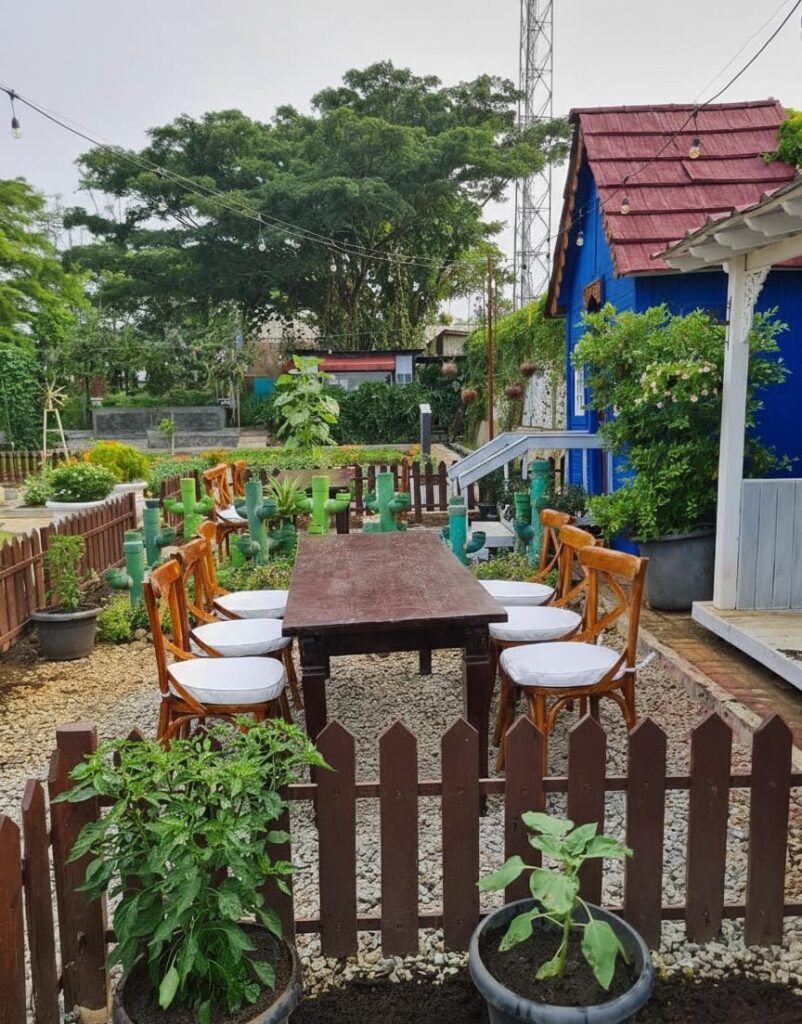 Sewa Kursi Crossback Untuk Event Depok