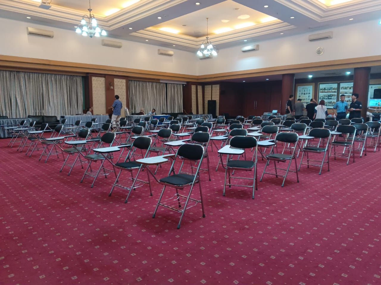 Sewa Kursi Kuliah Terdekat Bekasi Timur