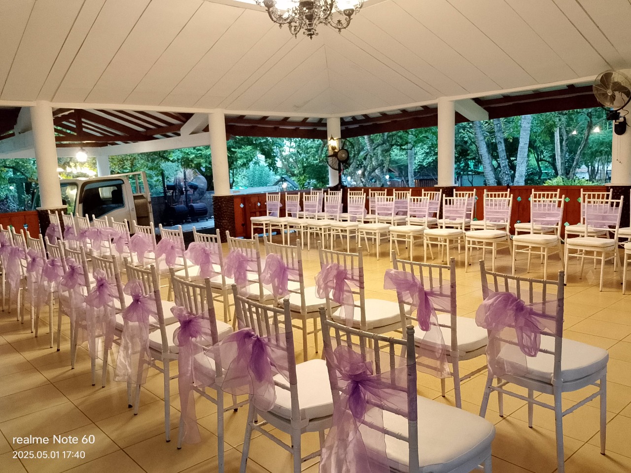 Sewa Kursi Tiffany Event Daerah Tangerang