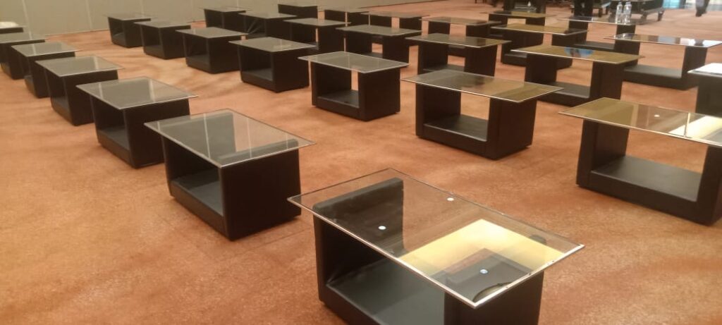 Sewa Meja VIP Kaca Bekasi Timur