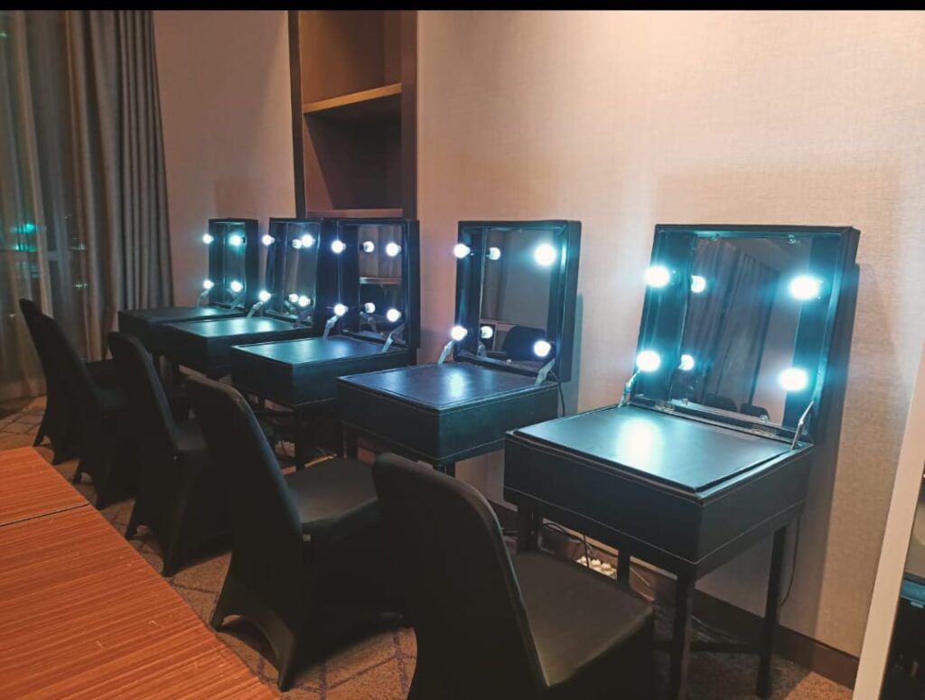 Sewa Meja Kaca Rias Depok
