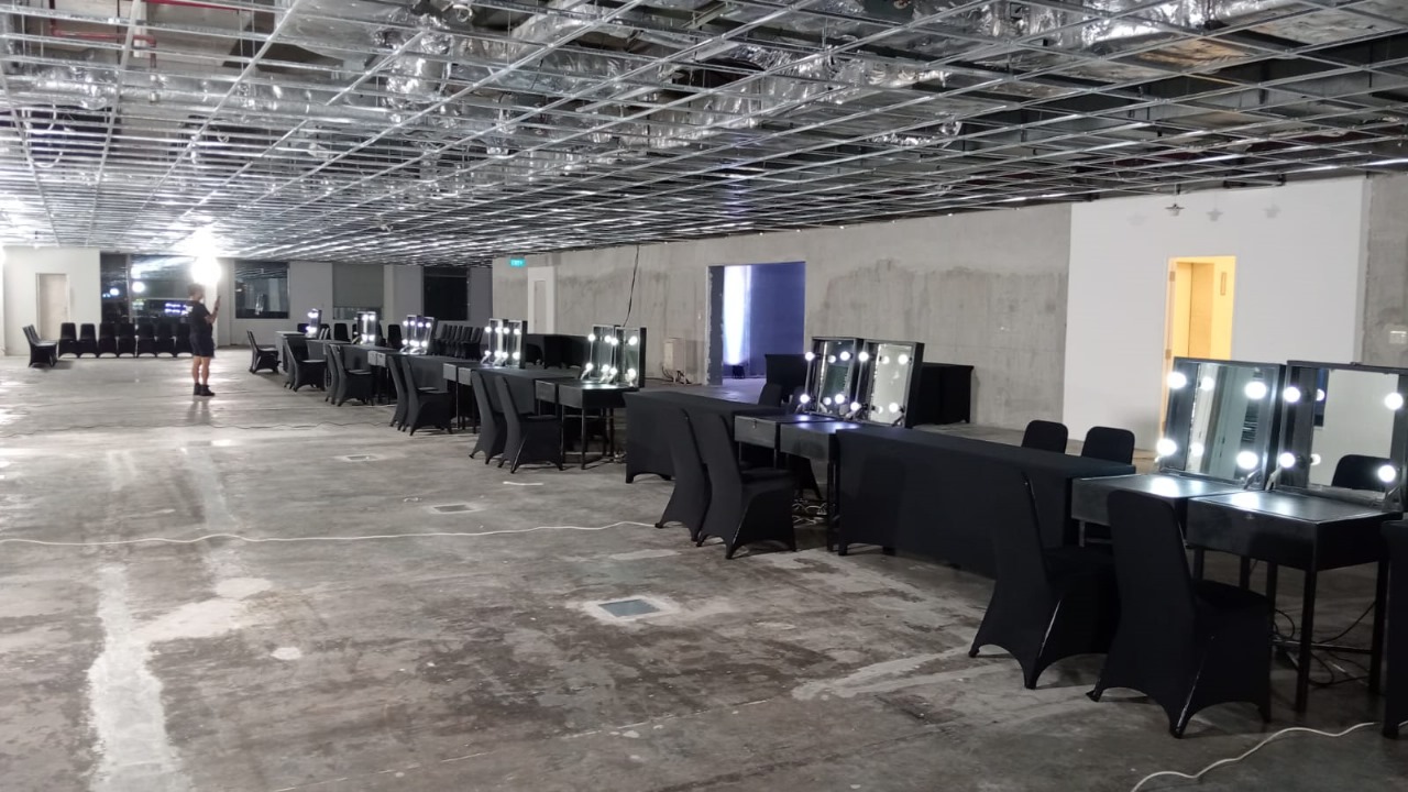 Sewa Meja Kaca Rias Depok