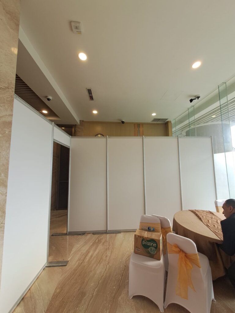 Sewa Partisi R8 Event Tangerang