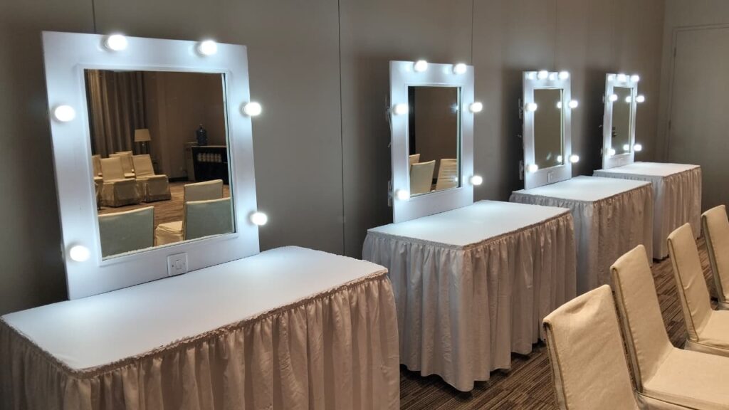 Sewa Meja Kaca Rias Depok