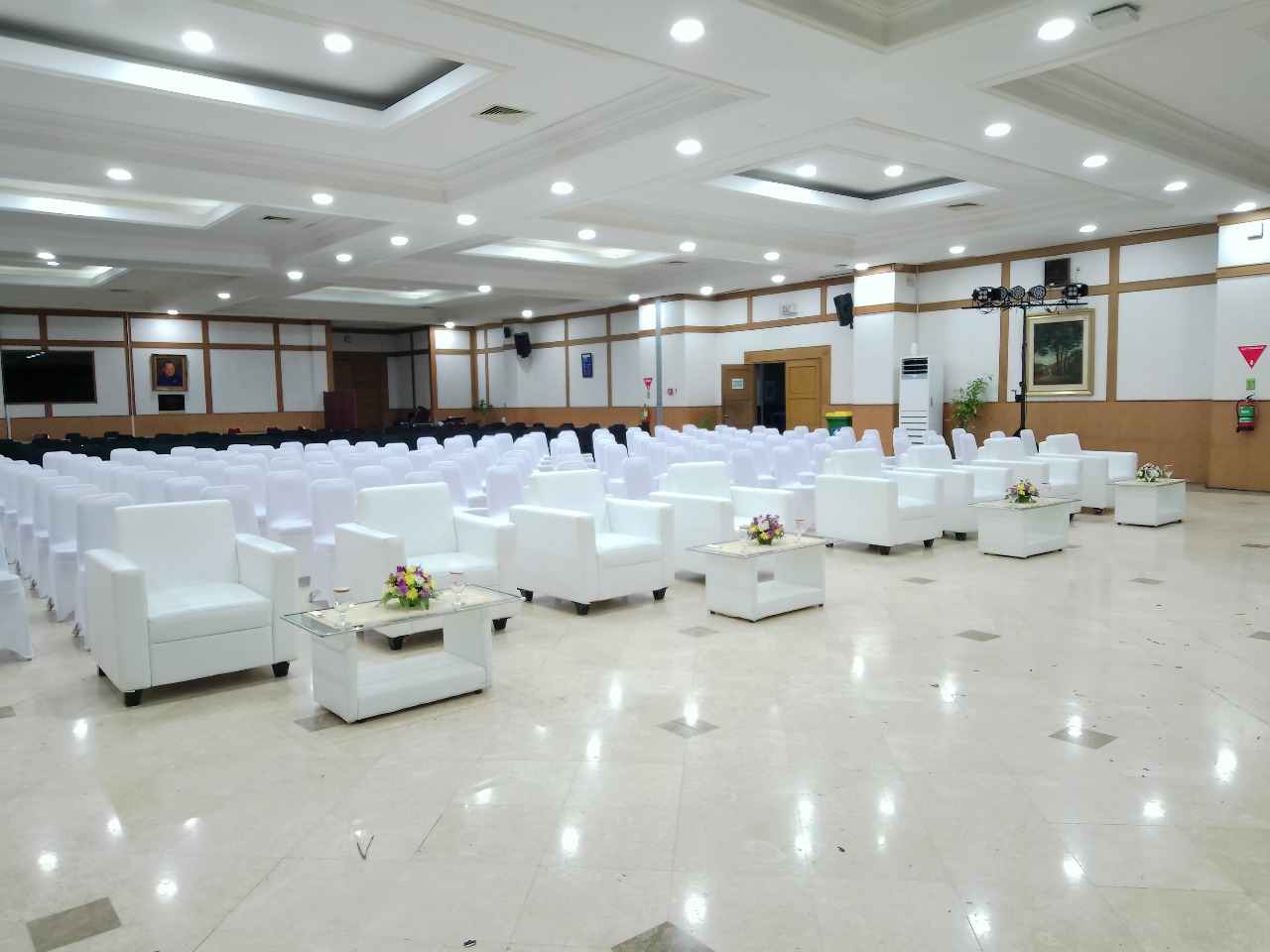 Sewa Sofa VIP Single Bekasi Timur