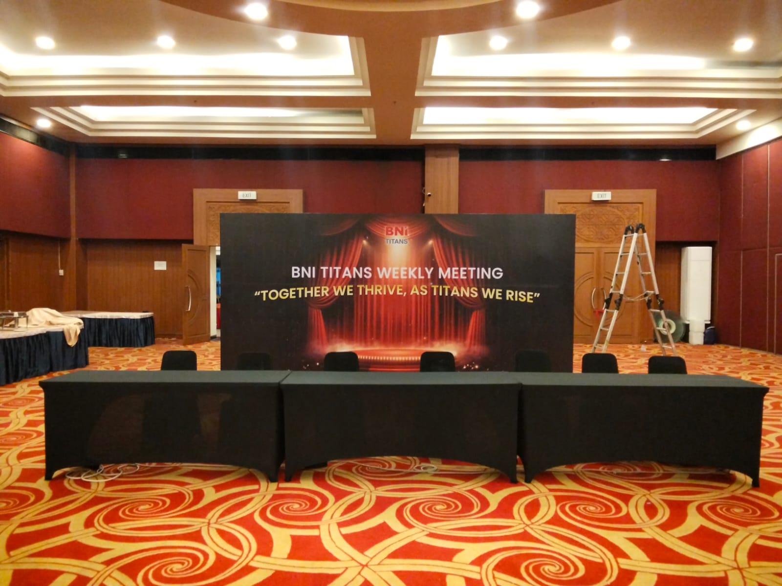 Sewa Meja IBM Tangerang