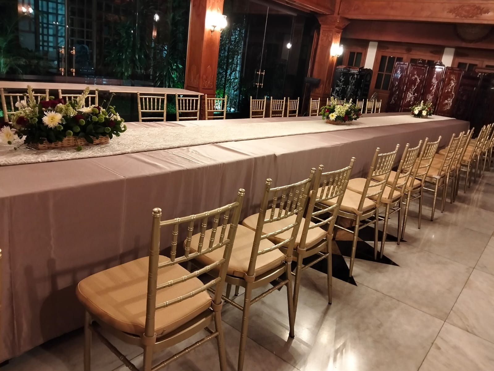 Sewa Kursi Tiffany Jakarta Selatan