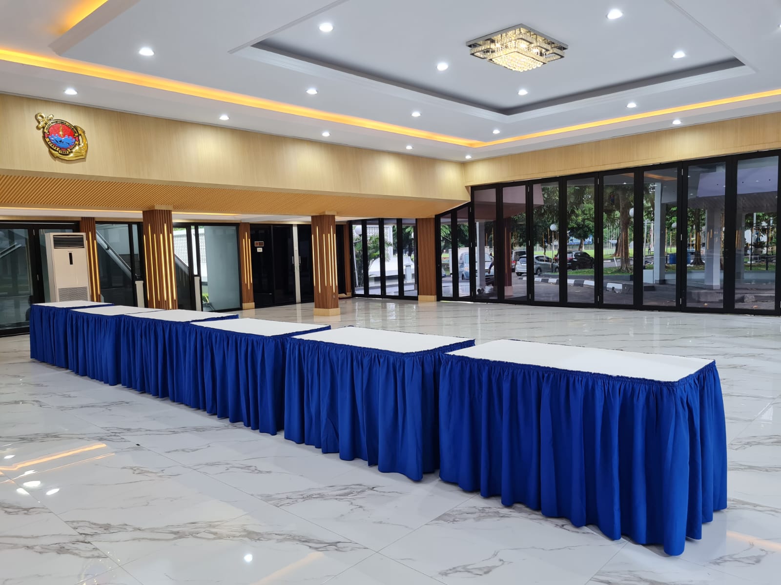 Sewa Meja Kotak Depok