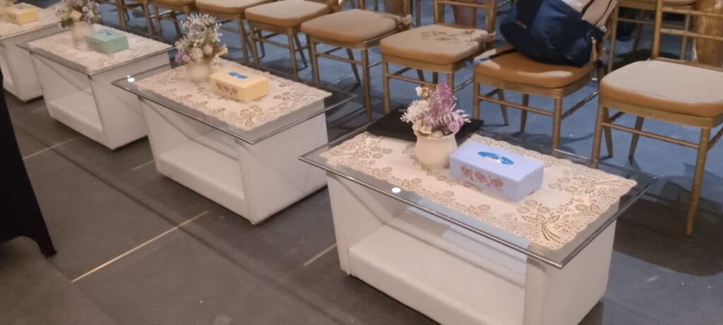 Sewa Meja Kaca VIP Jabodetabek