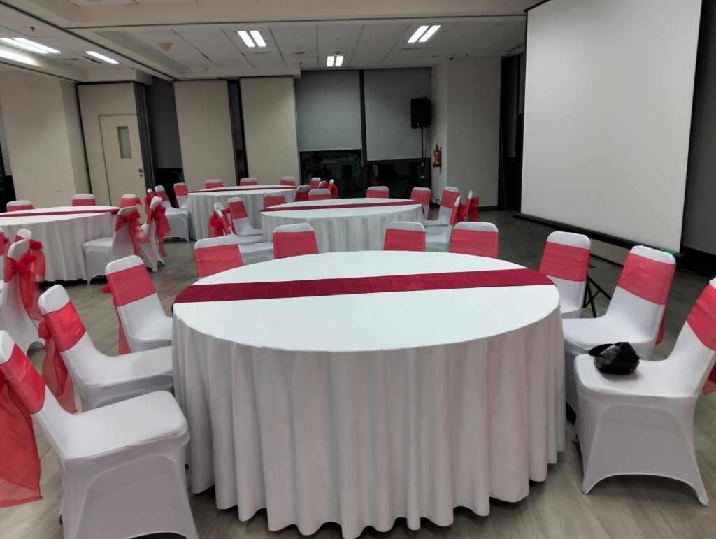 sewa meja bulat event bekasi 