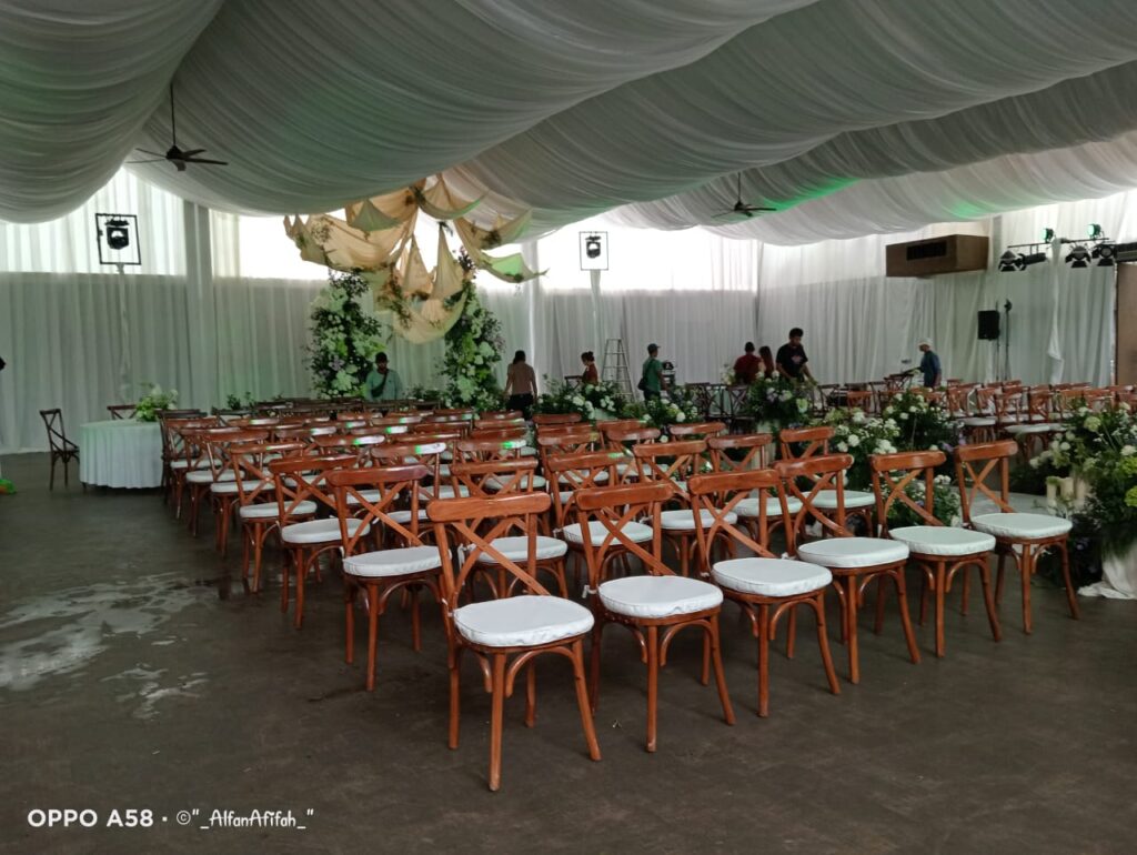 Sewa Kursi Crossback Jakarta selatan