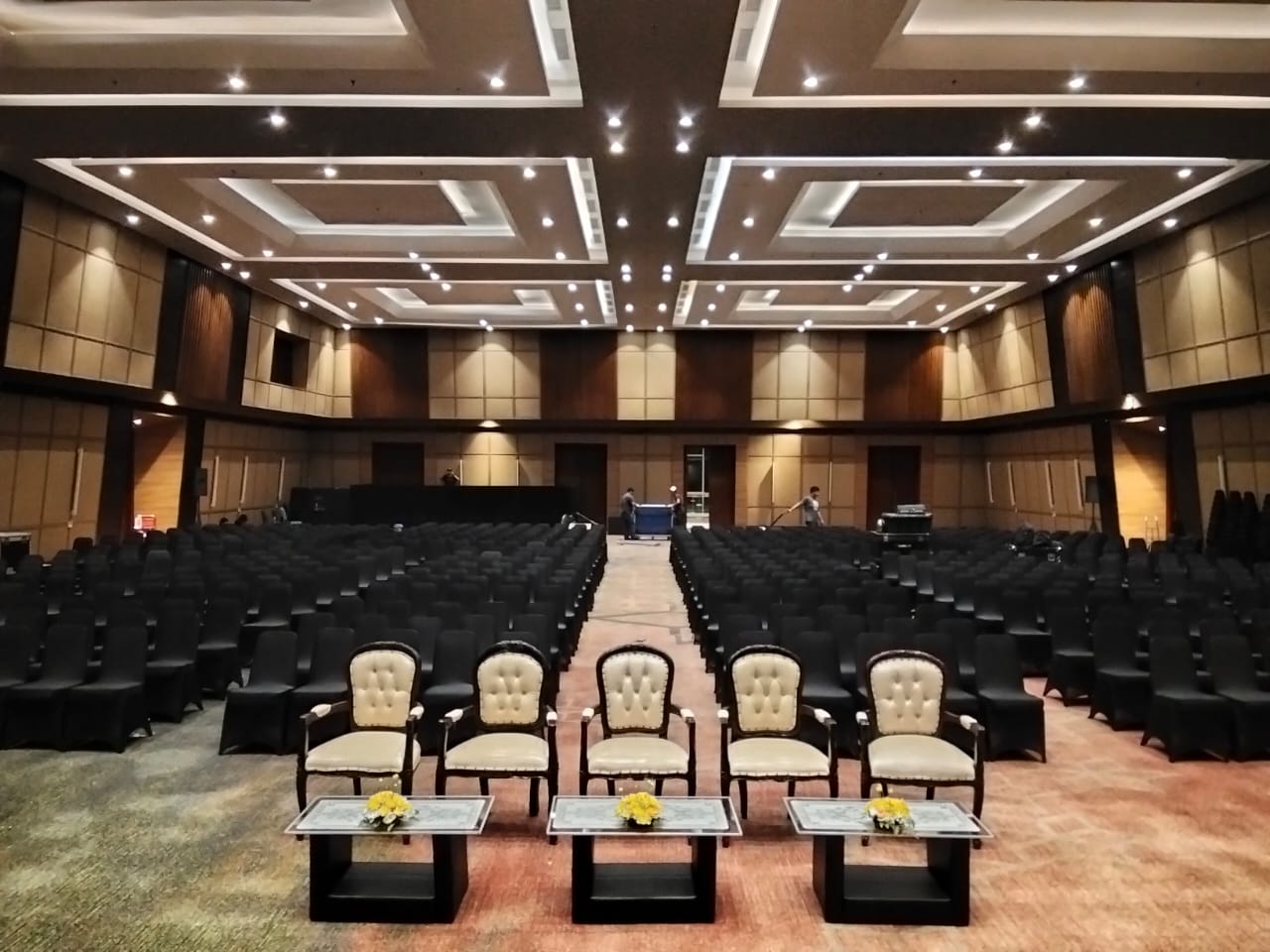 Sewa Kursi Kayu VIP Bogor