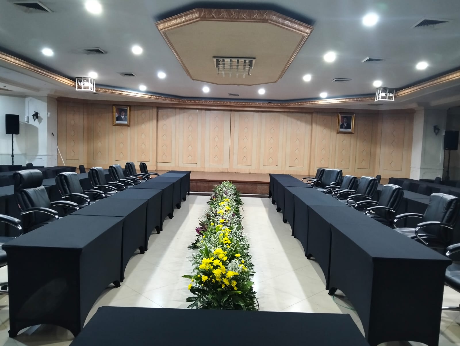 sewa set plating meja